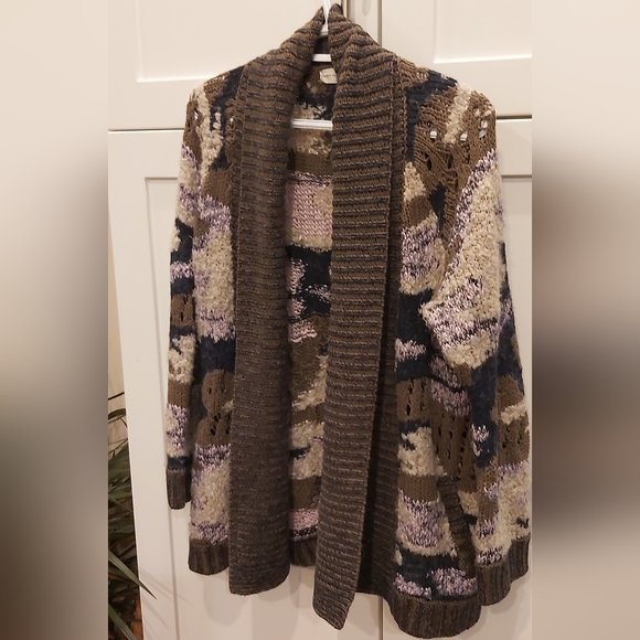 Sleeping on Snow cardigan - Picture 2 of 11